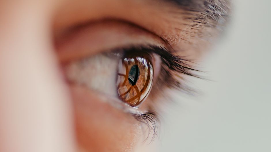 Corneal topography imaging