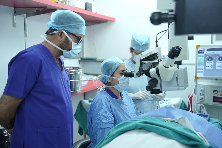 Cornea examination and healing